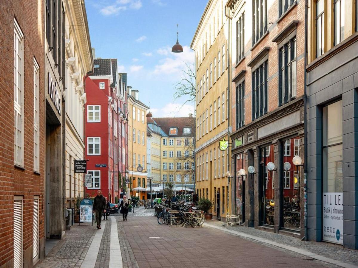 Sanders Leaves - Chic Three-Bedroom Apartment In Downtown Köpenhamn Exteriör bild