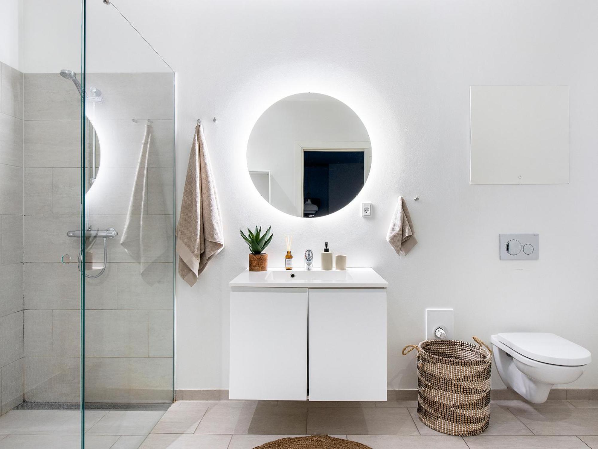 Sanders Leaves - Chic Three-Bedroom Apartment In Downtown Köpenhamn Exteriör bild