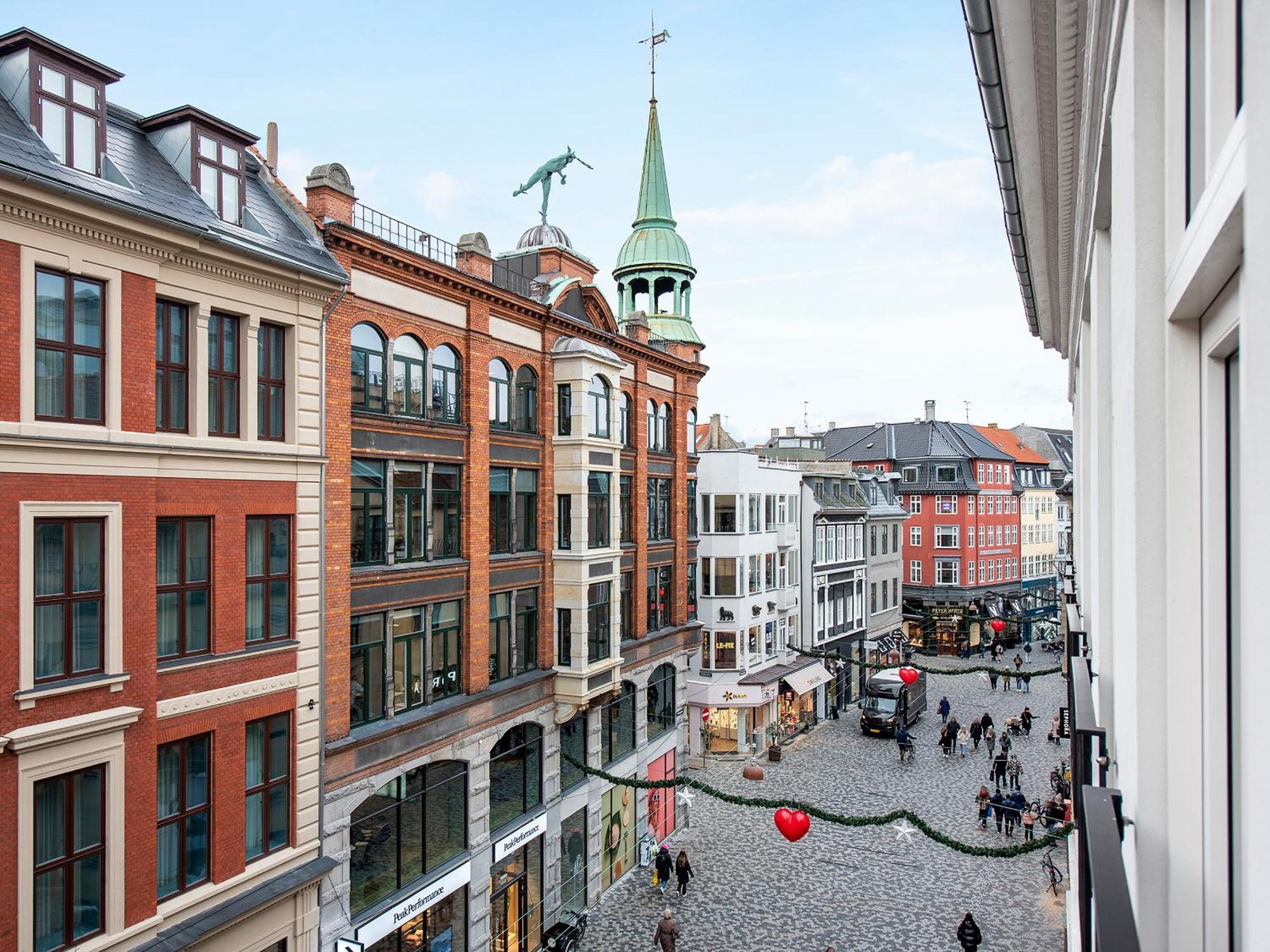 Sanders Leaves - Chic Three-Bedroom Apartment In Downtown Köpenhamn Exteriör bild